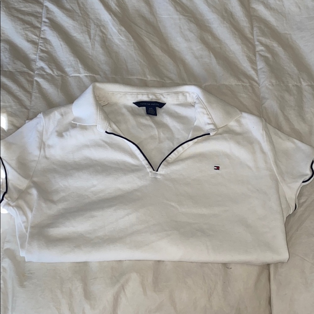 Tommy Hilfiger fitted collar